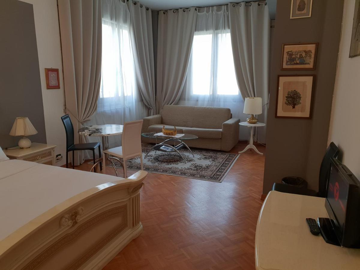 B&B In Arena L' Opera 베로나 외부 사진